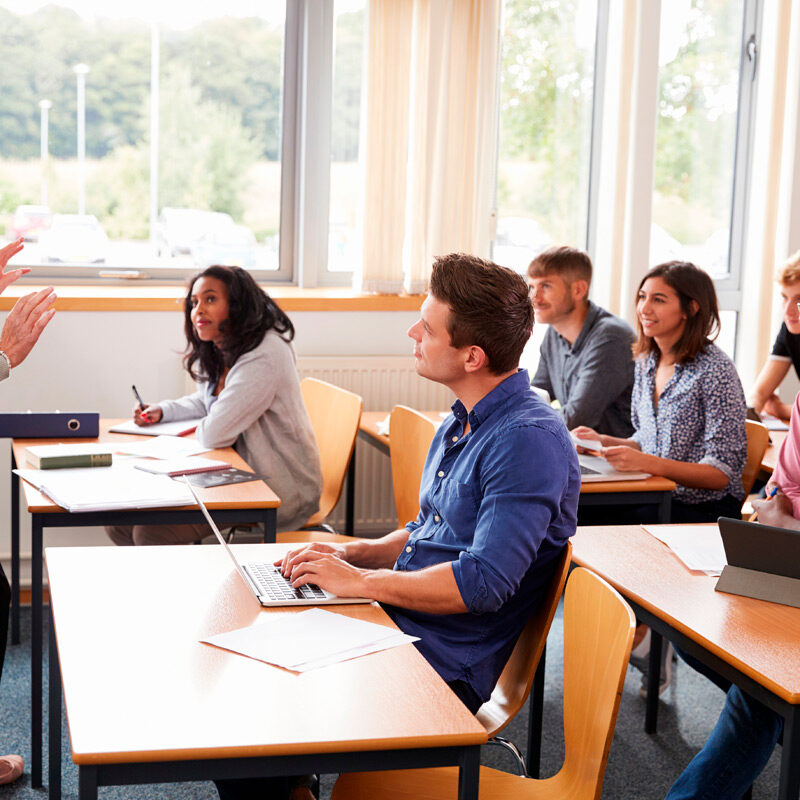 How to Study Italian in Italy with Professionals